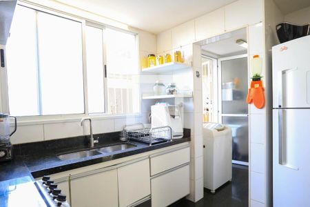 Apartamento à venda com 207m², 3 quartos e 3 vagas Apartamento à venda com 207m², 3 quartos e 3 vagasCozinha