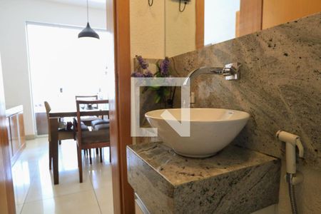 Apartamento à venda com 207m², 3 quartos e 3 vagas Apartamento à venda com 207m², 3 quartos e 3 vagasLavabo