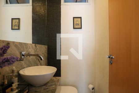 Apartamento à venda com 207m², 3 quartos e 3 vagas Apartamento à venda com 207m², 3 quartos e 3 vagasLavabo