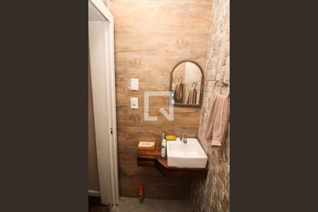 Casa à venda com 220m², 3 quartos e 2 vagas Casa à venda com 220m², 3 quartos e 2 vagasLavabo 1