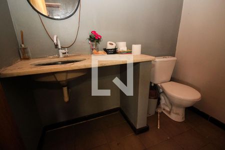 Casa à venda com 220m², 3 quartos e 2 vagas Casa à venda com 220m², 3 quartos e 2 vagasLavabo 2