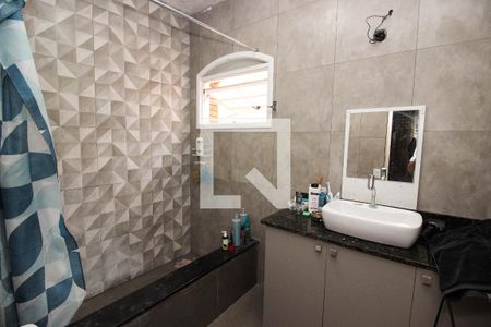 Casa à venda com 220m², 3 quartos e 2 vagas Casa à venda com 220m², 3 quartos e 2 vagasBanheiro