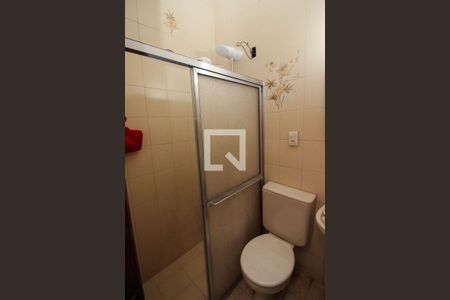 Casa à venda com 220m², 3 quartos e 2 vagas Casa à venda com 220m², 3 quartos e 2 vagasBanheiro de serviço