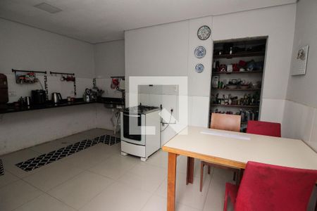 Casa à venda com 220m², 3 quartos e 2 vagas Casa à venda com 220m², 3 quartos e 2 vagasCozinha