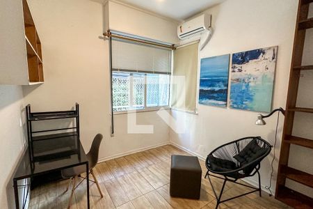 Quarto 01 de apartamento para alugar com 2 quartos, 59m² em Copacabana, Rio de Janeiro