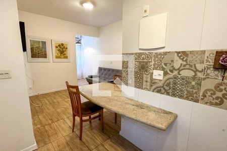 Sala de apartamento para alugar com 2 quartos, 59m² em Copacabana, Rio de Janeiro