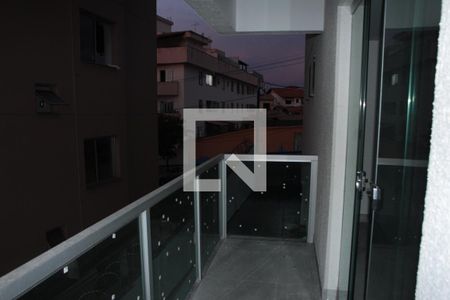 varanda da sala de apartamento para alugar com 3 quartos, 115m² em Heliópolis, Belo Horizonte