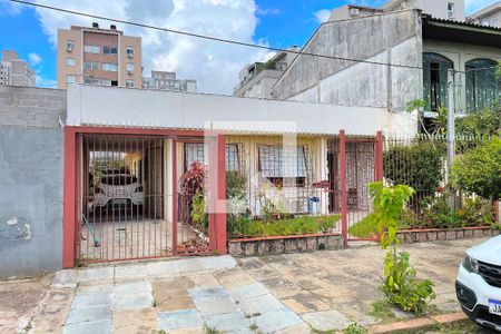 Casa à venda com 110m², 3 quartos e 7 vagasFachada