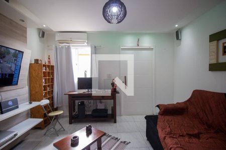 Sala de casa de condomínio à venda com 2 quartos, 93m² em Vargem Grande, Rio de Janeiro