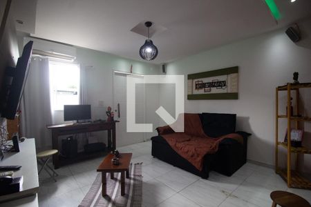 Sala de casa de condomínio à venda com 2 quartos, 93m² em Vargem Grande, Rio de Janeiro