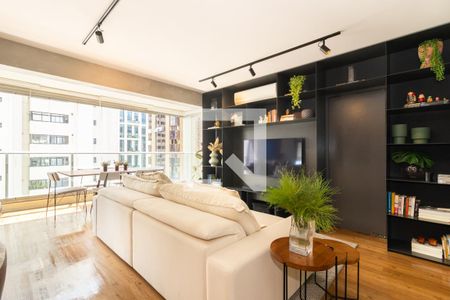 Sala de apartamento à venda com 1 quarto, 72m² em Indianópolis, São Paulo