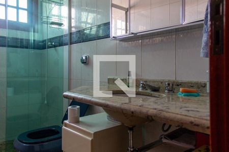 Casa à venda com 200m², 4 quartos e 4 vagas Casa à venda com 200m², 4 quartos e 4 vagasBanheiro 1