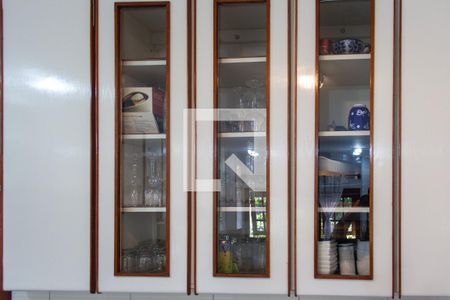 Casa à venda com 200m², 4 quartos e 4 vagas Casa à venda com 200m², 4 quartos e 4 vagasCozinha