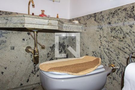 Casa à venda com 200m², 4 quartos e 4 vagas Casa à venda com 200m², 4 quartos e 4 vagasLavabo