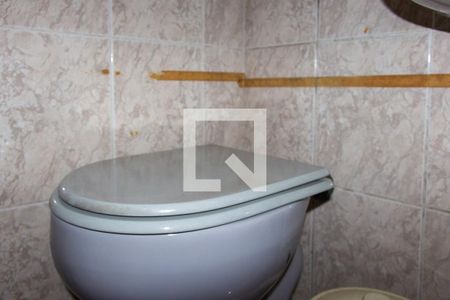 Casa à venda com 200m², 4 quartos e 4 vagas Casa à venda com 200m², 4 quartos e 4 vagasBanheiro 2