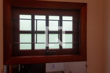 Casa à venda com 200m², 4 quartos e 4 vagas Casa à venda com 200m², 4 quartos e 4 vagasLavabo