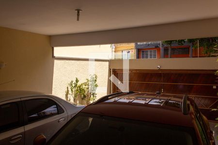 Casa à venda com 200m², 4 quartos e 4 vagas Casa à venda com 200m², 4 quartos e 4 vagasGaragem