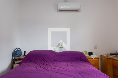 Casa à venda com 200m², 4 quartos e 4 vagas Casa à venda com 200m², 4 quartos e 4 vagasSuíte 1