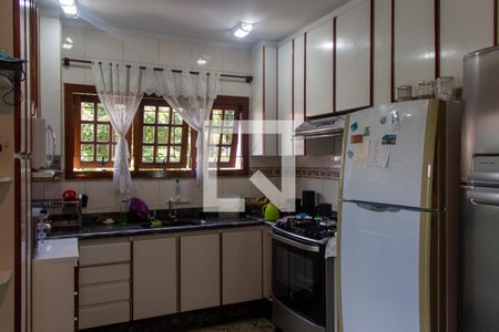 Casa à venda com 200m², 4 quartos e 4 vagas Casa à venda com 200m², 4 quartos e 4 vagasCozinha