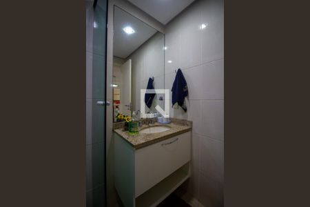 Casa de condomínio à venda com 174m², 3 quartos e 3 vagasBanheiro Social