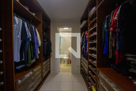 Casa de condomínio à venda com 174m², 3 quartos e 3 vagasCloset da Suíte 1