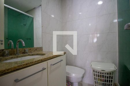 Casa de condomínio à venda com 174m², 3 quartos e 3 vagasBanheiro da Suíte 3