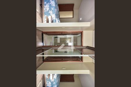 Casa de condomínio à venda com 151m², 3 quartos e 2 vagas Casa de condomínio à venda com 151m², 3 quartos e 2 vagasArmário da Suíte