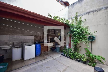 Casa de condomínio à venda com 151m², 3 quartos e 2 vagas Casa de condomínio à venda com 151m², 3 quartos e 2 vagasChurrasqueira