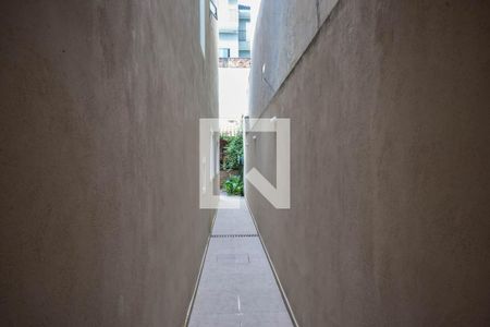 Casa de condomínio à venda com 151m², 3 quartos e 2 vagas Casa de condomínio à venda com 151m², 3 quartos e 2 vagasLateral