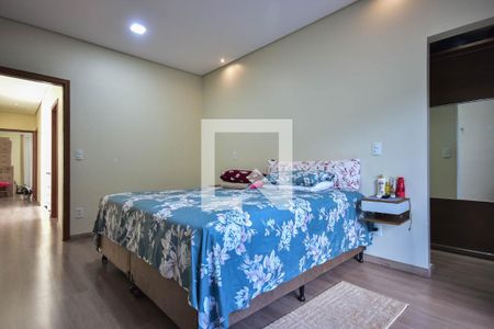Casa de condomínio à venda com 151m², 3 quartos e 2 vagas Casa de condomínio à venda com 151m², 3 quartos e 2 vagasSuíte