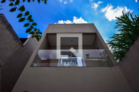 Fachada Posterior de casa de condomínio à venda com 3 quartos, 151m² em Jardim Caner, Taboão da Serra