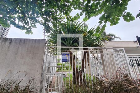 Apartamento para alugar com 56m², 2 quartos e 1 vaga Apartamento para alugar com 56m², 2 quartos e 1 vagaFachada