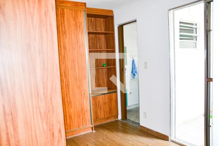 Closet de casa para alugar com 3 quartos, 126m² em Vila Uras, São Bernardo do Campo
