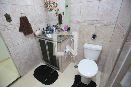 Casa de condomínio à venda com 240m², 2 quartos e 1 vagaBanheiro