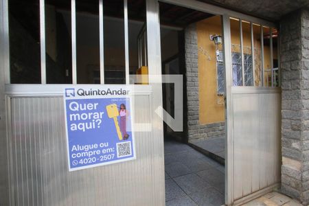 Casa de condomínio à venda com 240m², 2 quartos e 1 vagaFachada