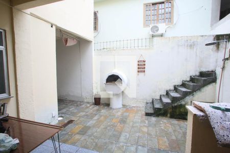 Casa de condomínio à venda com 240m², 2 quartos e 1 vagaÁrea de Serviço