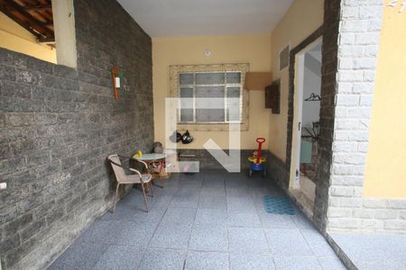 Casa de condomínio à venda com 240m², 2 quartos e 1 vagavaranda