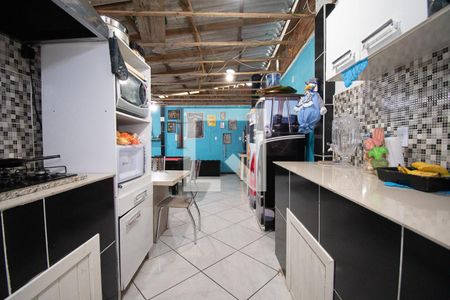 Casa à venda com 170m², 3 quartos e 2 vagascozinha