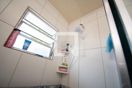 Casa à venda com 170m², 3 quartos e 2 vagasbanheiro 1