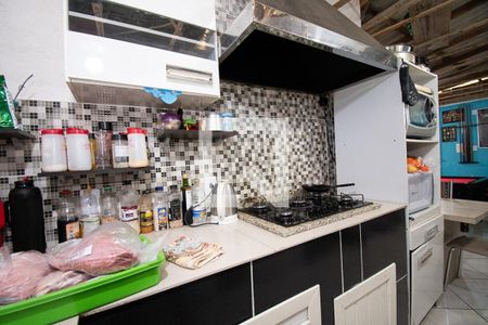 Casa à venda com 170m², 3 quartos e 2 vagascozinha