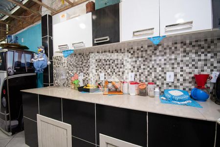 Casa à venda com 170m², 3 quartos e 2 vagascozinha