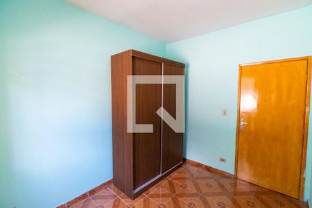 Quarto 2 de casa para alugar com 3 quartos, 100m² em Cidade Domitila, São Paulo