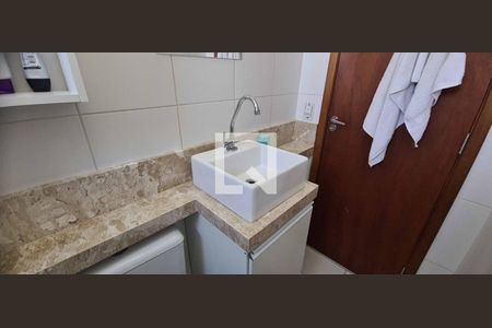 Apartamento à venda com 52m², 2 quartos e 1 vaga Apartamento à venda com 52m², 2 quartos e 1 vagaBanheiro