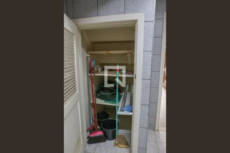 Casa à venda com 165m², 2 quartos e 2 vagas Casa à venda com 165m², 2 quartos e 2 vagasCozinha