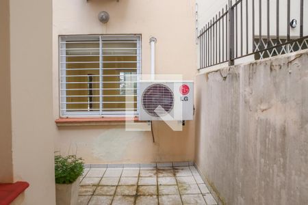 Casa à venda com 165m², 2 quartos e 2 vagas Casa à venda com 165m², 2 quartos e 2 vagasÁrea de Serviço e Quintal