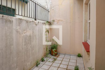 Casa à venda com 165m², 2 quartos e 2 vagas Casa à venda com 165m², 2 quartos e 2 vagasÁrea de Serviço e Quintal