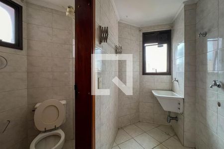 Apartamento à venda com 117m², 3 quartos e 2 vagas Apartamento à venda com 117m², 3 quartos e 2 vagasÁrea de serviço