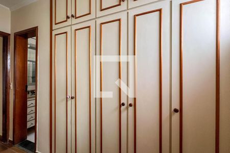 Apartamento à venda com 117m², 3 quartos e 2 vagas Apartamento à venda com 117m², 3 quartos e 2 vagasQuarto 1