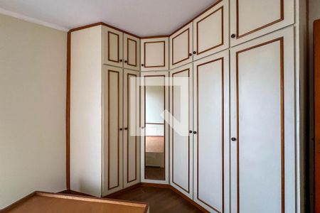 Apartamento à venda com 117m², 3 quartos e 2 vagas Apartamento à venda com 117m², 3 quartos e 2 vagasQuarto 1