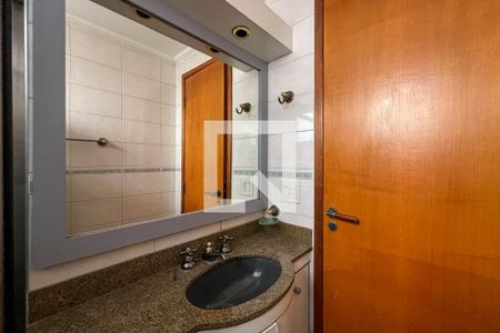 Apartamento à venda com 117m², 3 quartos e 2 vagas Apartamento à venda com 117m², 3 quartos e 2 vagasLavabo